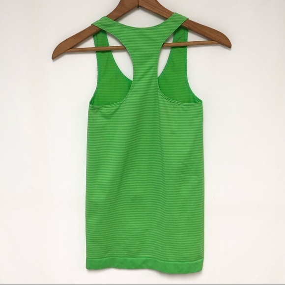 Under Armour Heat Gear Compression Tank Sz XS - Picture 8 of 10